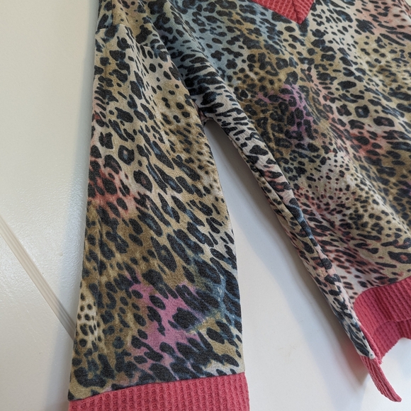 White birch leopard multicolor top, small - Picture 3 of 5